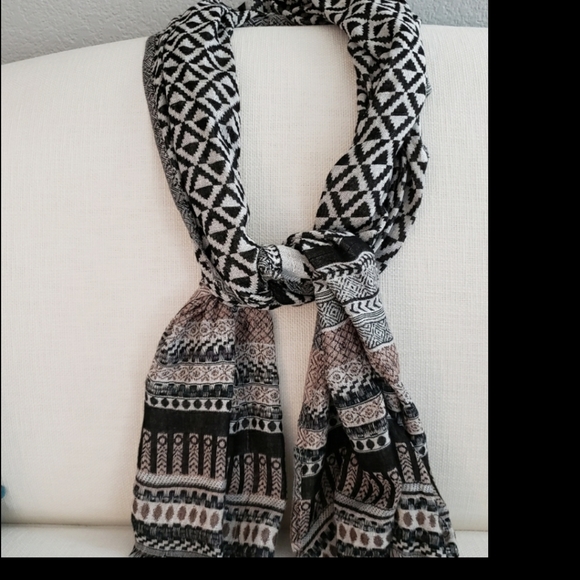 Black, gray & Brown neck scarf/shawl - Picture 4 of 4